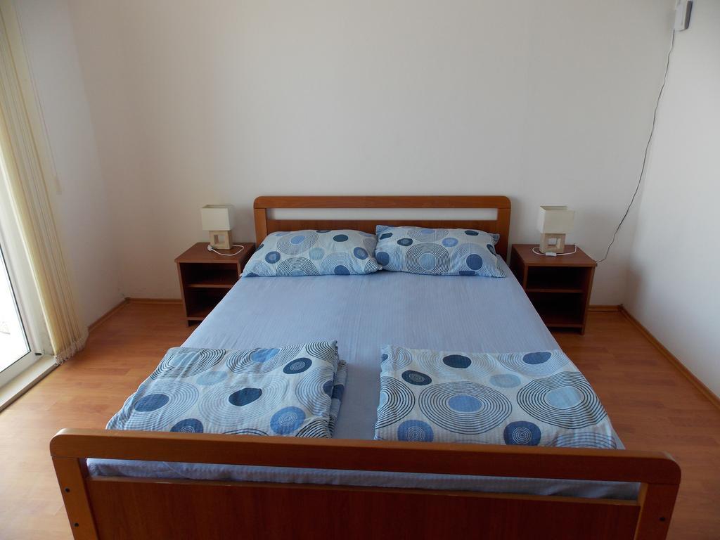 Apartments Klara Molunat Cameră foto